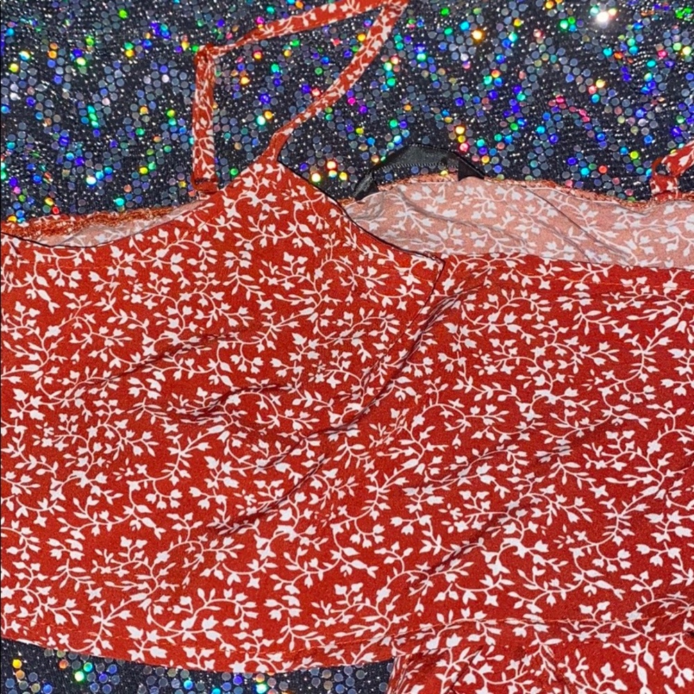 Crop Top - Picture 4 of 4